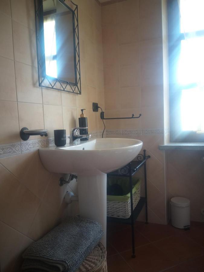 לינה וארוחת בוקר San Damiano dʼAsti Mosci'S Bed & Beer מראה חיצוני תמונה