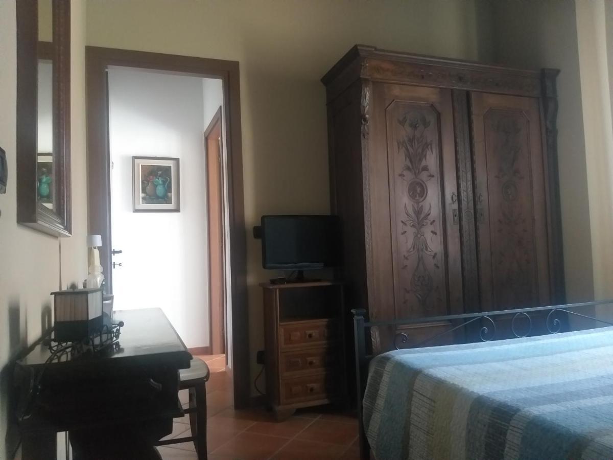לינה וארוחת בוקר San Damiano dʼAsti Mosci'S Bed & Beer מראה חיצוני תמונה