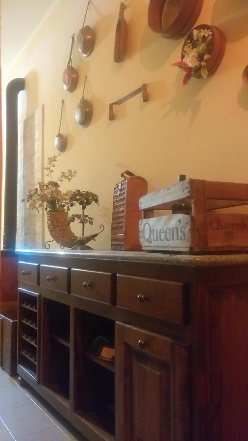 לינה וארוחת בוקר San Damiano dʼAsti Mosci'S Bed & Beer מראה חיצוני תמונה